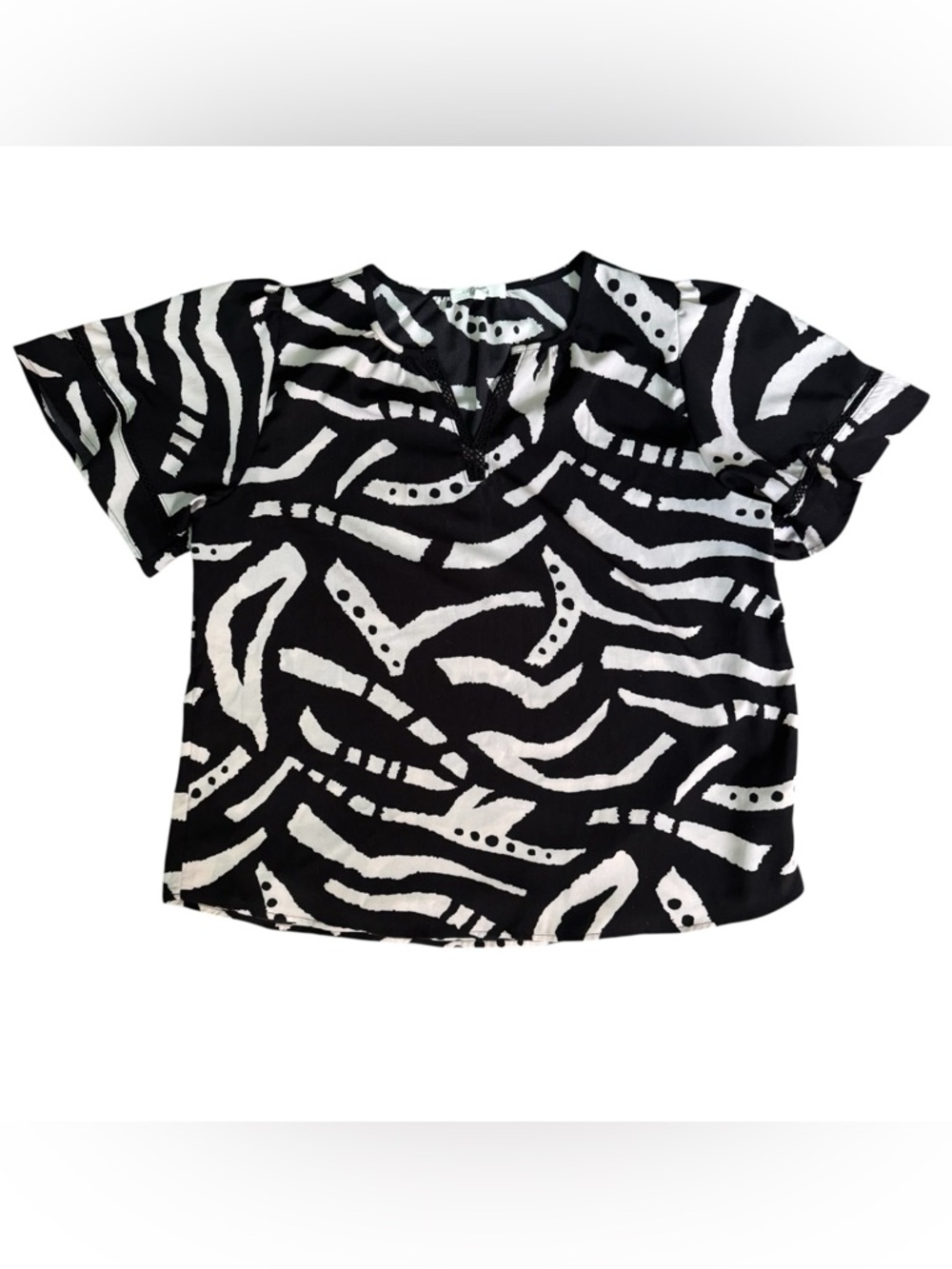 Beacon Apparel Crochet Trim Blouse Women's XL Beige & Black Geometric Print EUC